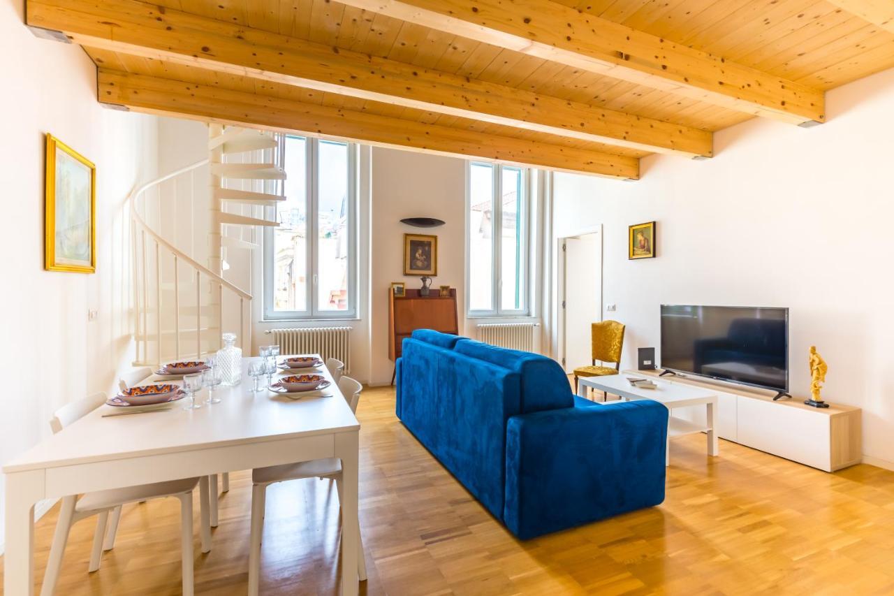 Nova Stylish House In Center By Napoliapartments Экстерьер фото